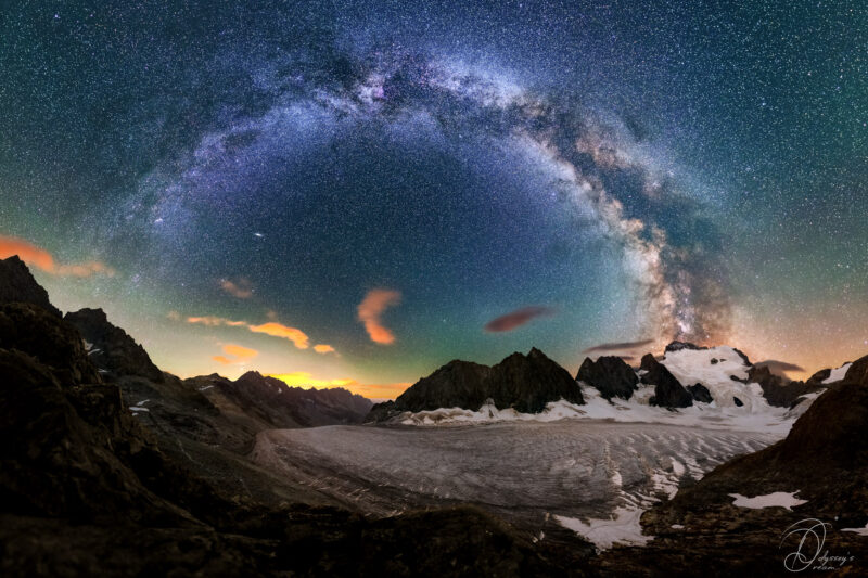 Voie lactée au dessus du Glacier blanc et sortant de la Barre des Écrins Astrophotography Nightscape Aude Nowak Odyssey's Dream Alpes Montagnes Photographie de paysages nocturnes