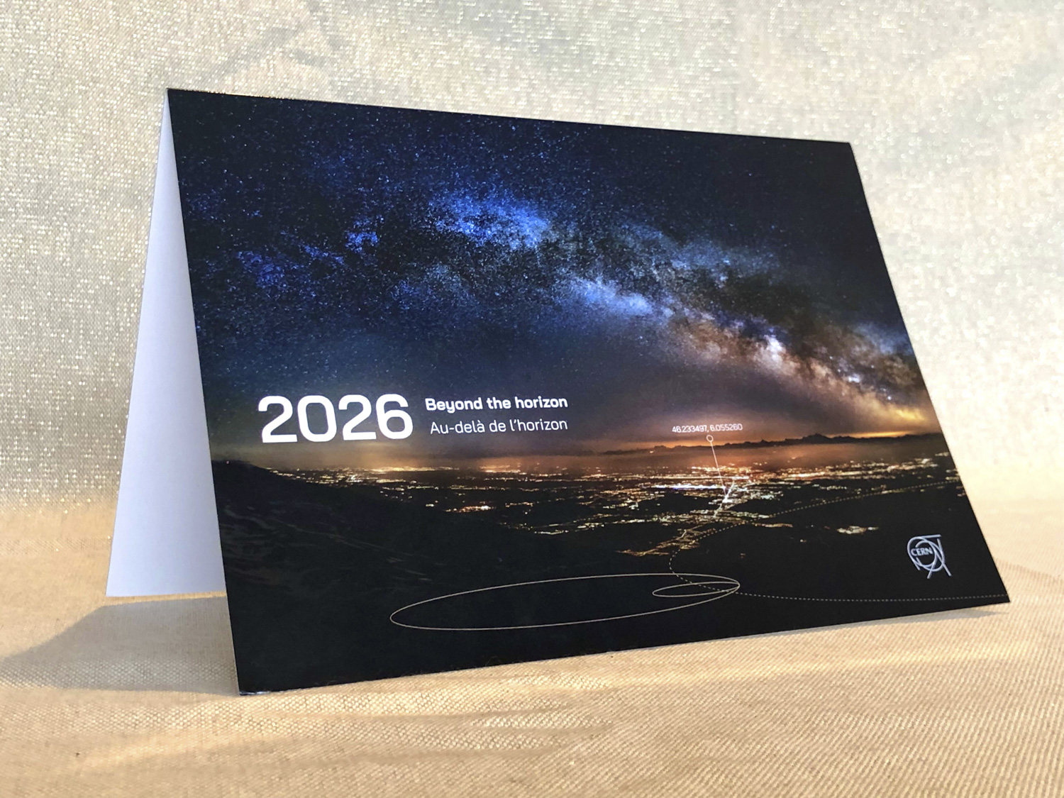 Carte de Noël CERN - Voie Lactée au dessus du CERN et de l'ensemble du LHC