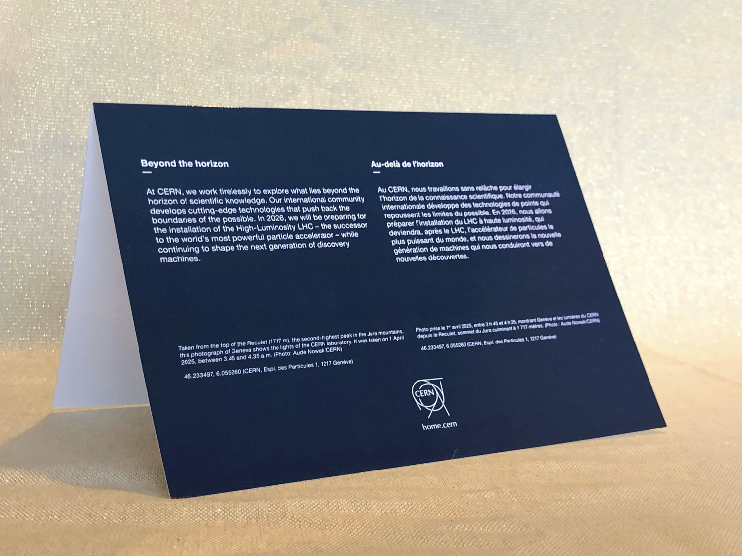 Carte de Noël CERN - Voie Lactée au dessus du CERN et de l'ensemble du LHC