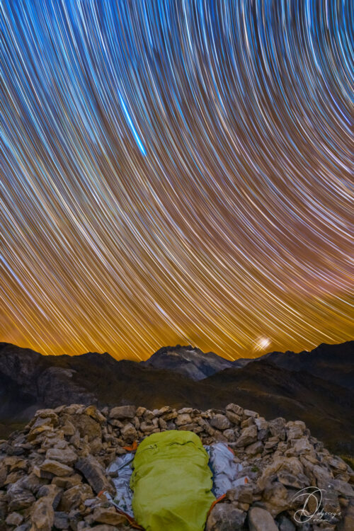 Art Premium - Busy night