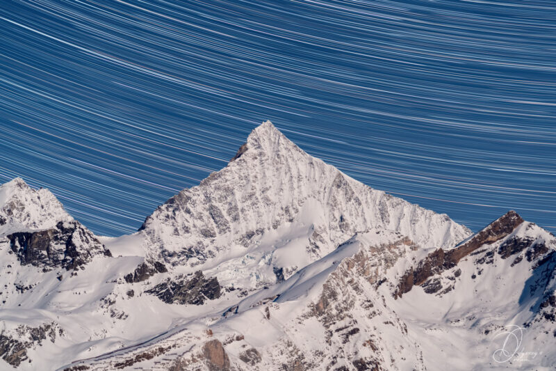 Astrophotography Nightscape Aude Nowak Odyssey's Dream Alpes Montagnes Photographie de paysages nocturnes Star Trail hiver pleine Lune Weisshorn